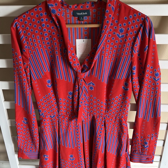 Modcloth NWT Pleasant Confidence Tie-Neck Dress Red and Blue Print Size 6 - Picture 5 of 16